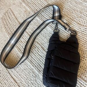 Wanderful HydroBag with Adjustable Strap